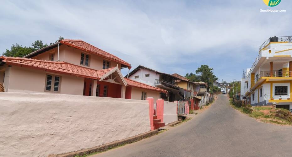 5-BR retreat for backpackers, 2.1 km from Madikeri Fort, Madikeri 1
