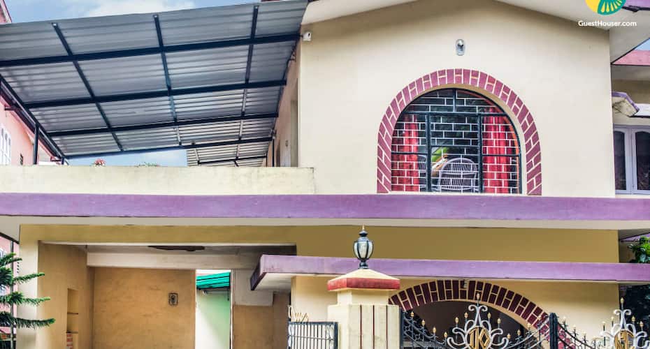 Cosy 4-bedroom accommodation, 1.6 km from Madikeri Fort, Madikeri 3