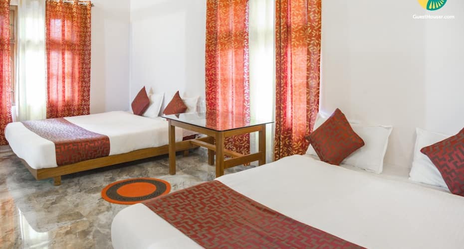 Hillside cottage room for a family, Madikeri 4