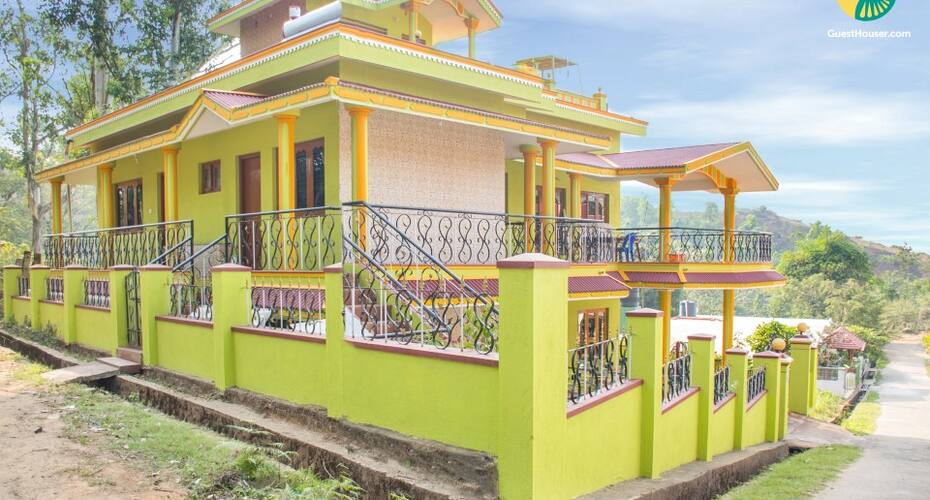 Vibrant 3-BR homestay cocooned in greenery, Madikeri 5