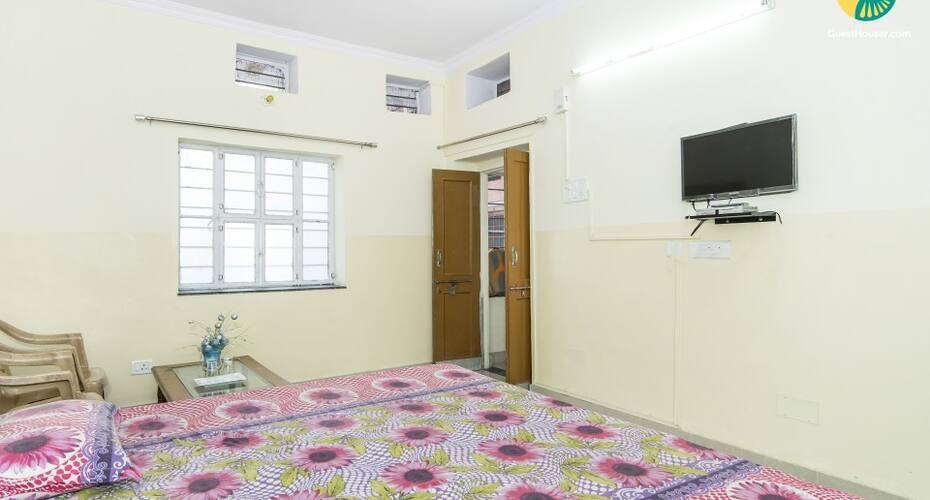 Non AC Room for economical stay, Jaipur 3