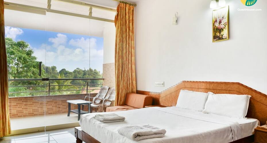 Tranquil 5-BR stay for those seeking modern comforts, Coorg 3