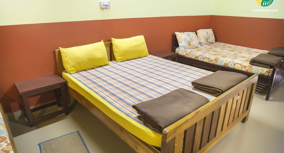 Hillside cottage for 6, ideal for friends, Madikeri 4