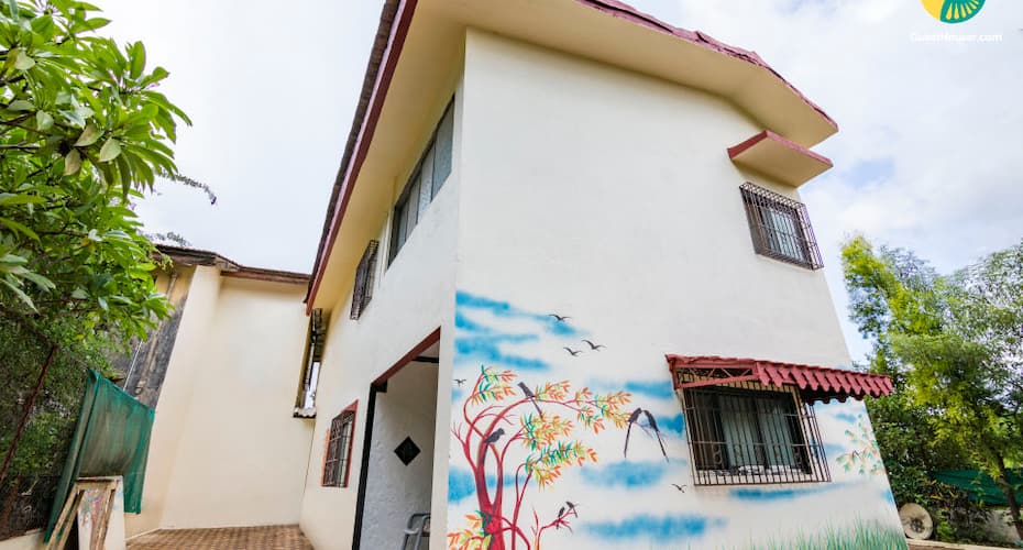 Cheerful 4-BR bungalow ideal for a group getaway, Lonavala 1