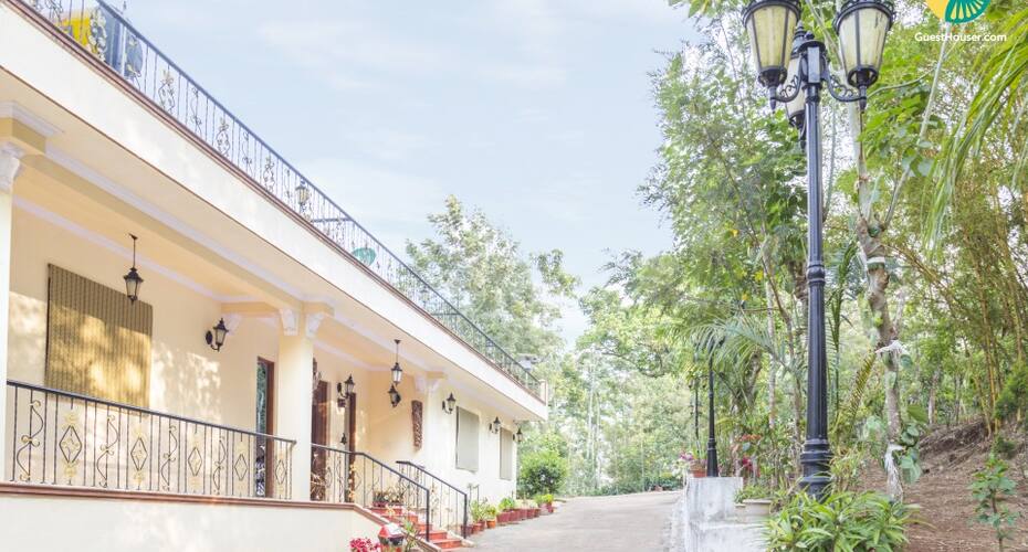 5-BR abode for a group on a relaxing weekend getaway, Madikeri 1