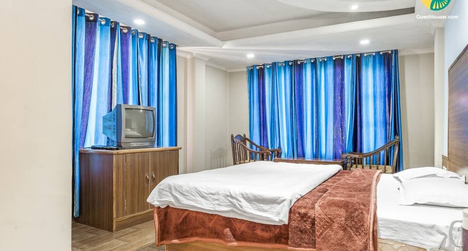 Well-appointed stay for 3, ideal for a weekend getaway, Shimla 1