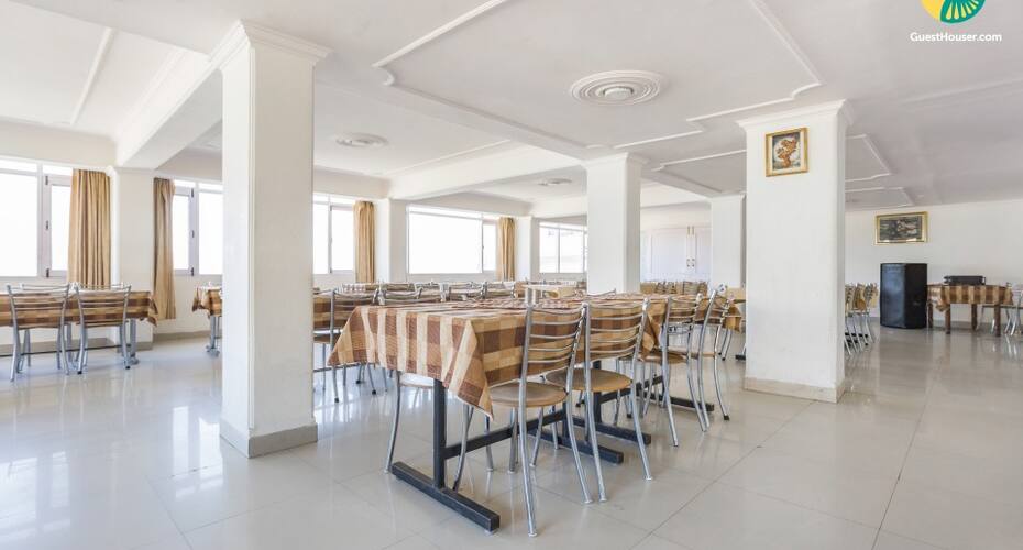 Well-appointed stay for 3, ideal for a weekend getaway, Shimla 3