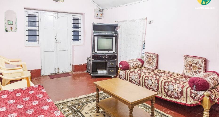 4-BR cottage for a group stay, 1.1 km from Madikeri Fort, Madikeri 2