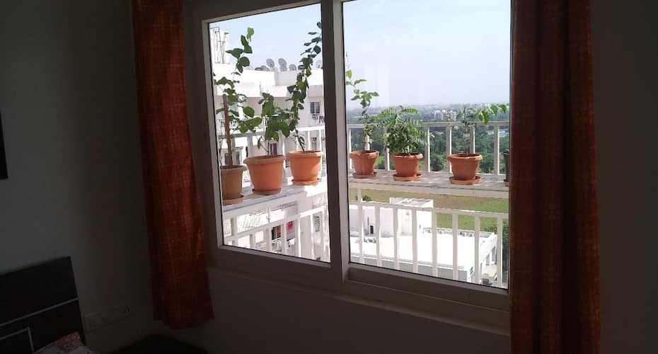 Entire 3 Bhk Cozy Apartment Pool View Abundant Greenery Terrace Garden, Ahmedabad 4