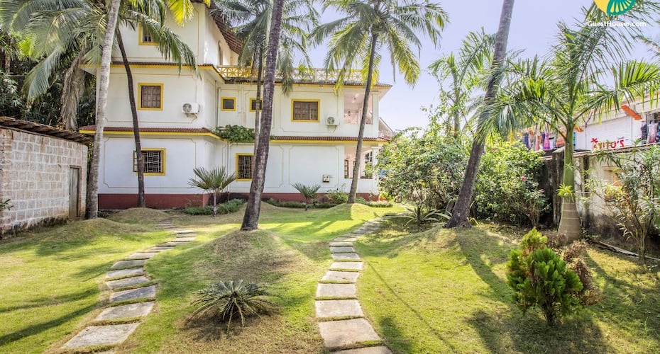 Opulent stay for a couple, nestled amidst lush greenery, Goa 4