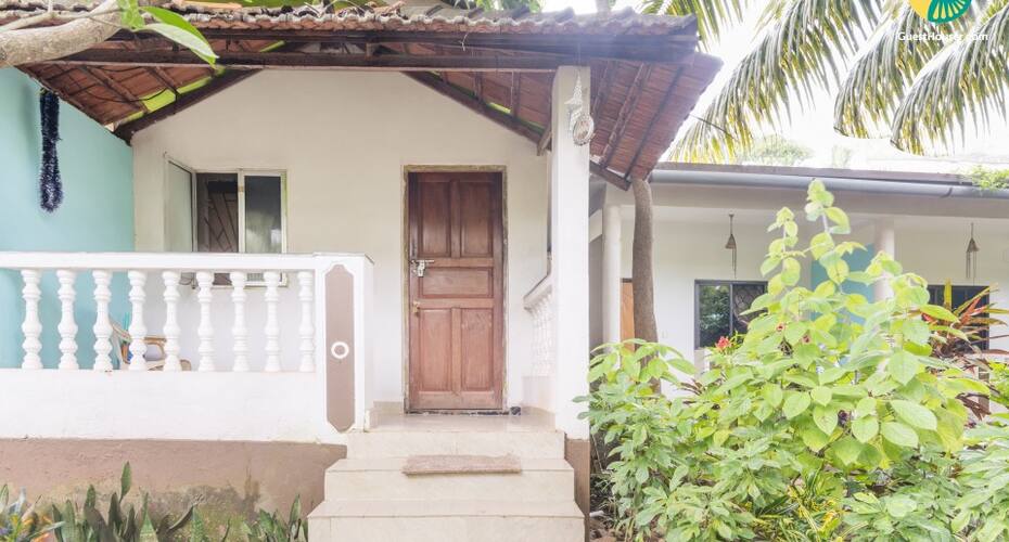Traditional stay ideal for backpackers, 1.4 km from Anjuna Beach, Goa 4