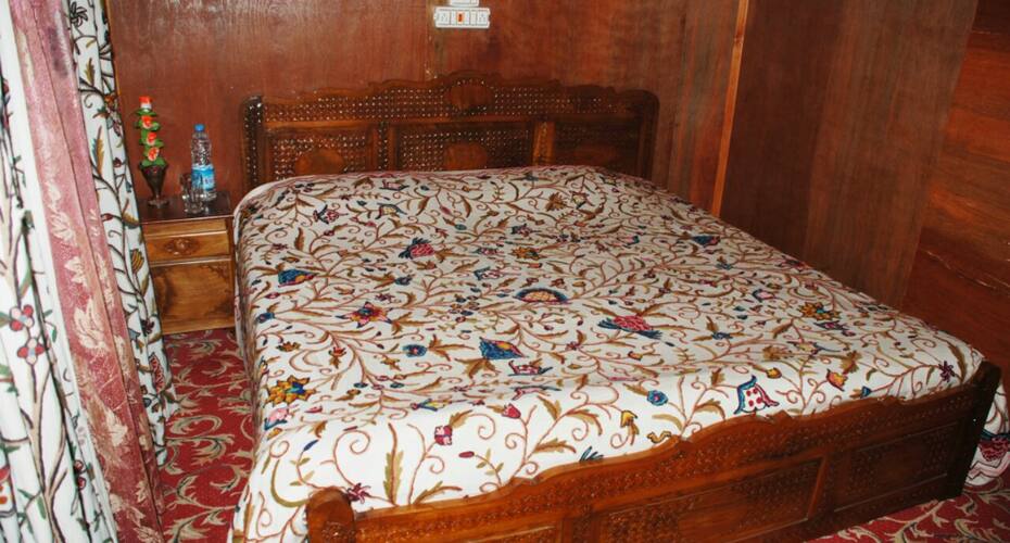 New sherin house, Srinagar 4