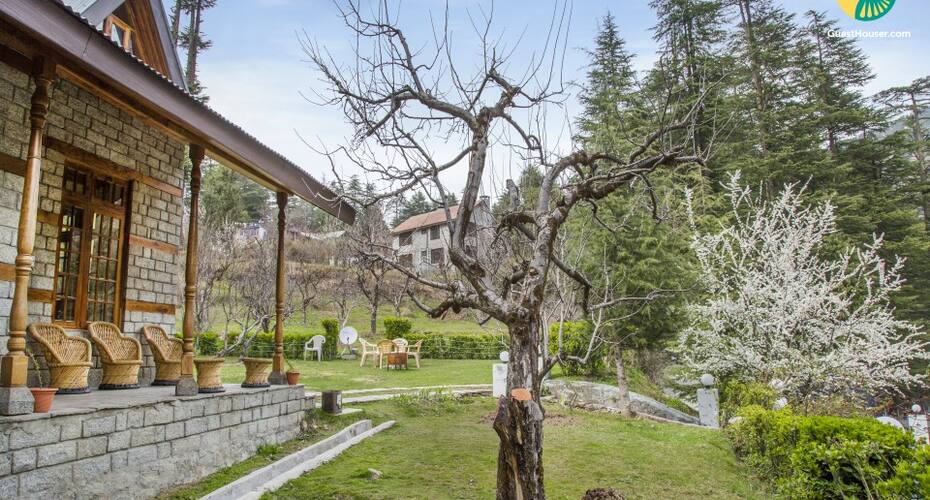 Rejuvenating retreat with a gorgeous view, Manali 3