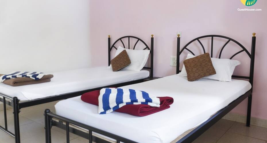 An alluring stay, close to Saligao Deck restaurant, Goa 4