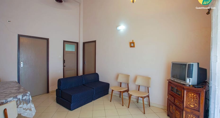 Idyllic stay for a couple in an apartment with pool close to Benaulim beach, Goa 4