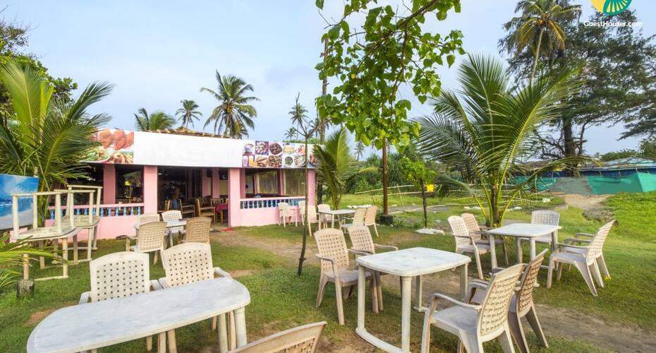 10-bedroom cottage in Vagator, 1 km from beach, Goa 2