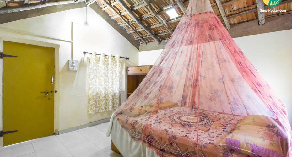10-bedroom cottage in Vagator, 1 km from beach, Goa 3