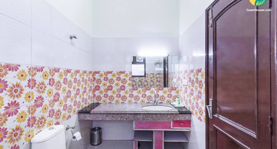 Boutique room with a lovely mountain view, Dharamshala 3