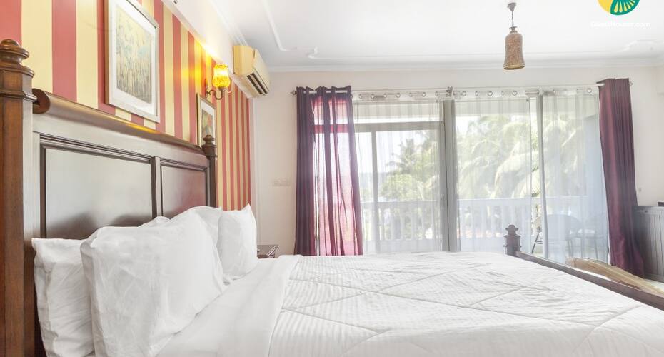 Idyllic boutique room facing backwaters, ideal for couples, Goa 3