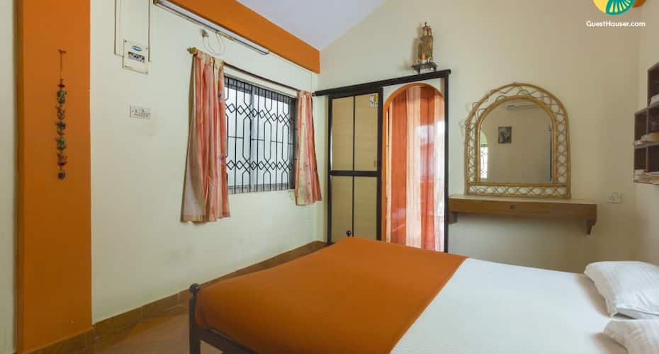 Capacious apartment for a small family, walking distance from Baga beach, Goa 3