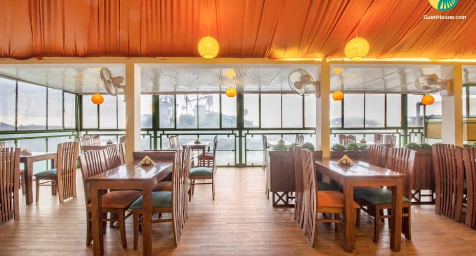 Gorgeous hideaway for a couple, 800 m from Tsug La Khang, Dharamshala 4