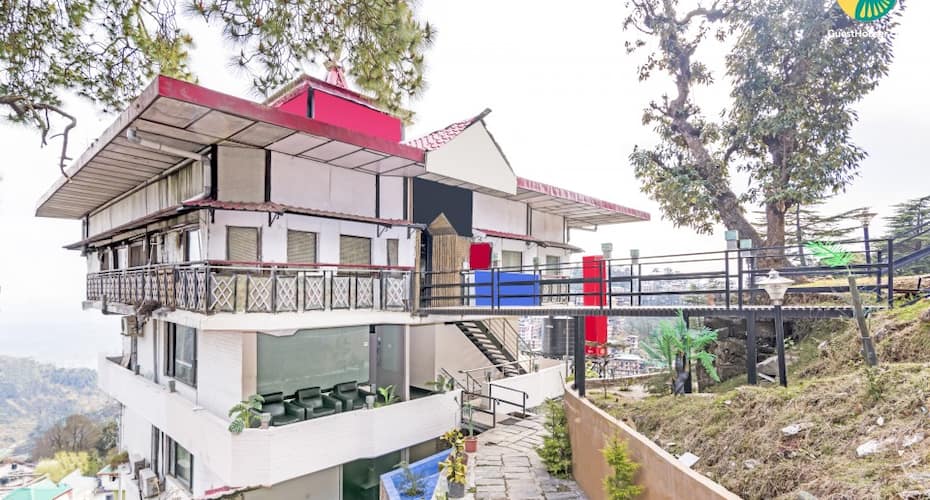 Chic boutique room for 2, near Tsug la Khang, Dharamshala 1