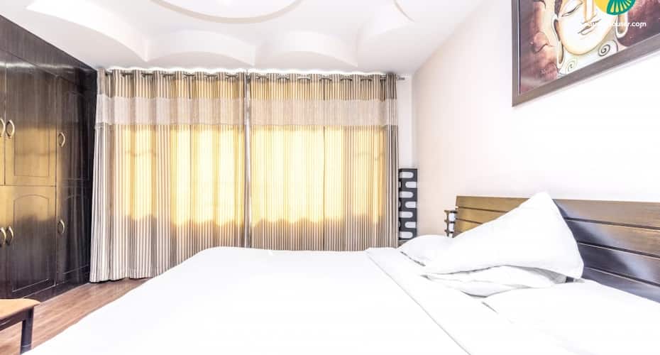 Chic boutique room for 2, near Tsug la Khang, Dharamshala 2