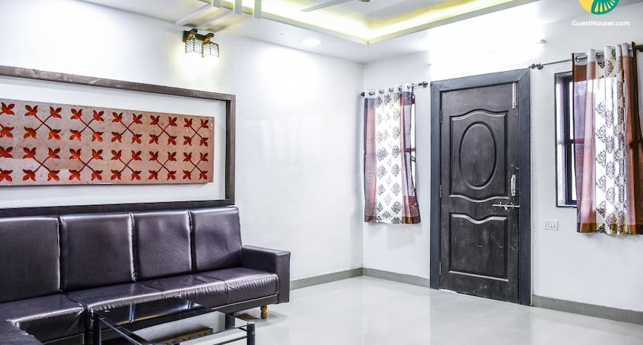 Pet-friendly three-bedroom bungalow for a family retreat, Mahabaleshwar 4
