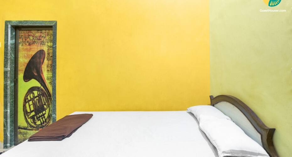 Cheerful stay for three, 3 km from Anjuna beach, Goa 2