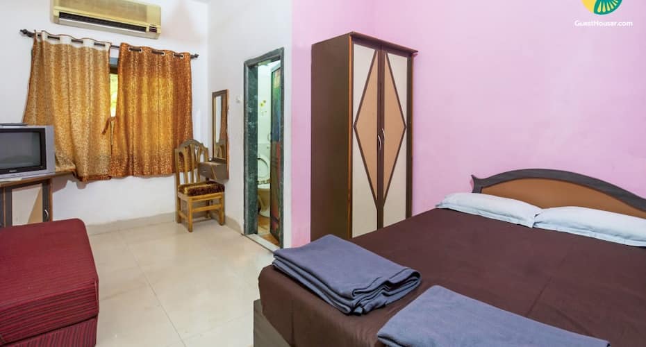 Archetypal vibrant Goan stay, close to Anjuna beach, Goa 2