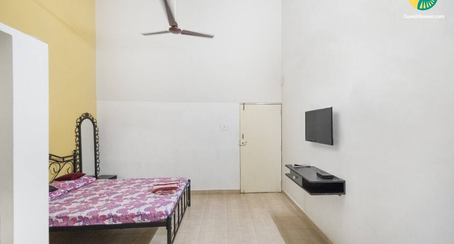 Comfortable stay for three, near Calangute Beach, Goa 3