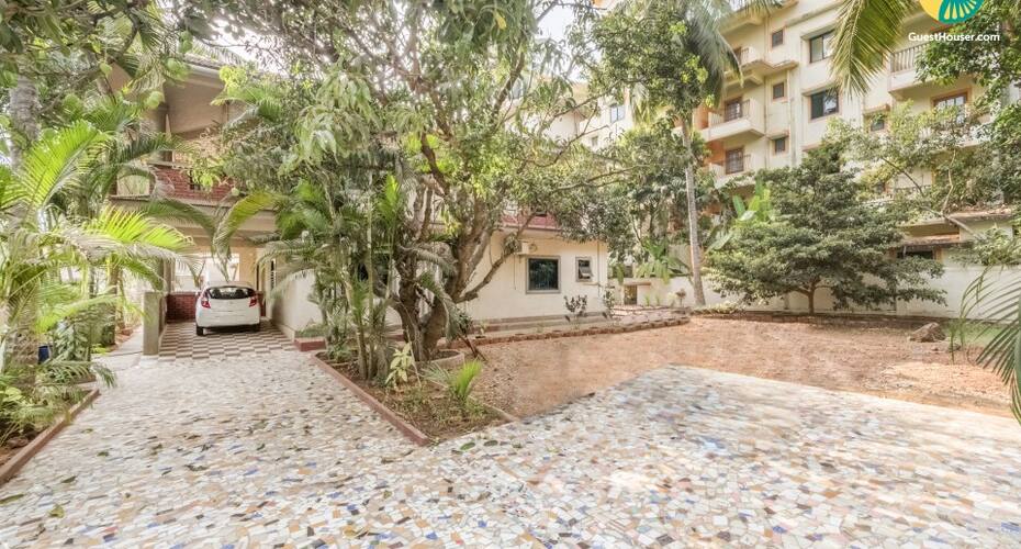 Comfortable stay for three, near Calangute Beach, Goa 1
