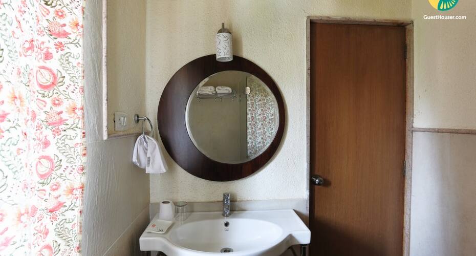 Classic 4-bedroom pool villa lush with greenery, Goa 4