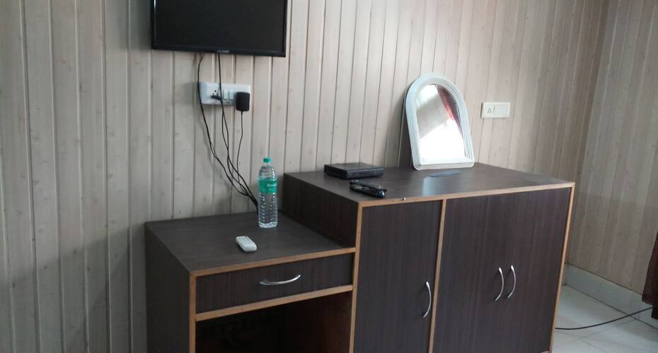 Hotel Neelam, Karnal 2