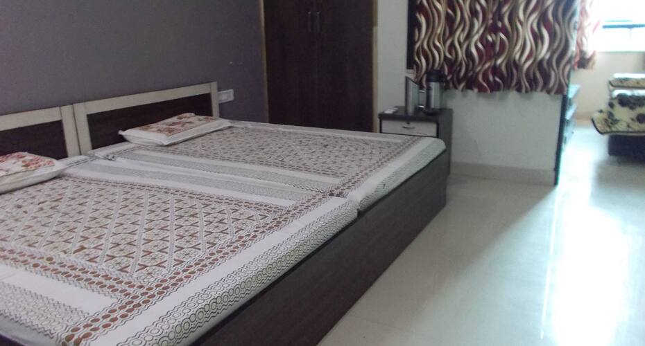 New Super Star Hotel, Chamba 2