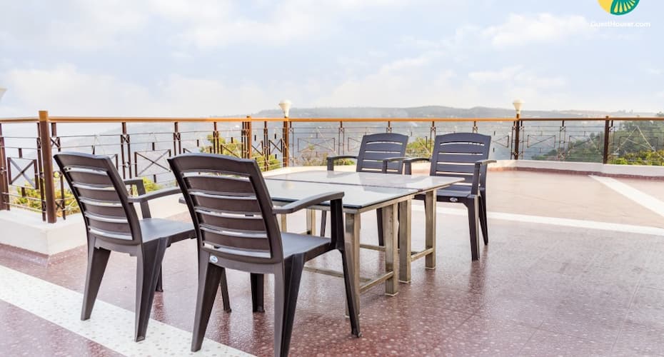 Well-furnished abode for those seeking homely comforts, Mahabaleshwar 3