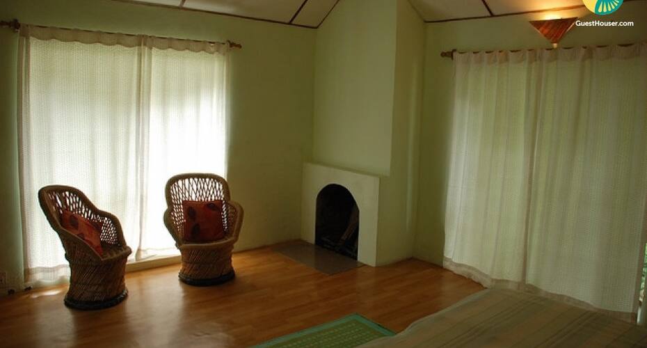 Private room in a boutique stay, Joginder Nagar 3