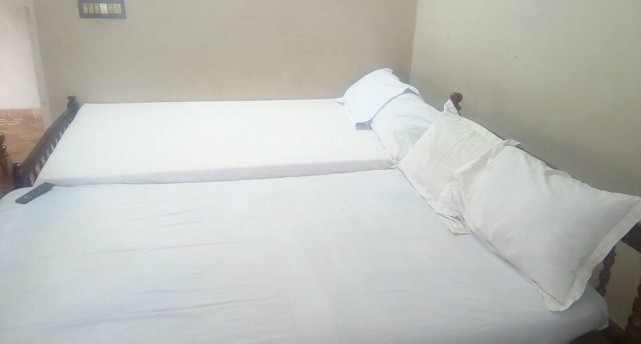 SHI Tourist Home, Kochi 3