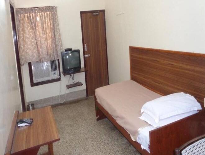 Ananada Lodge Rajapalayam, Virudhunagar 3