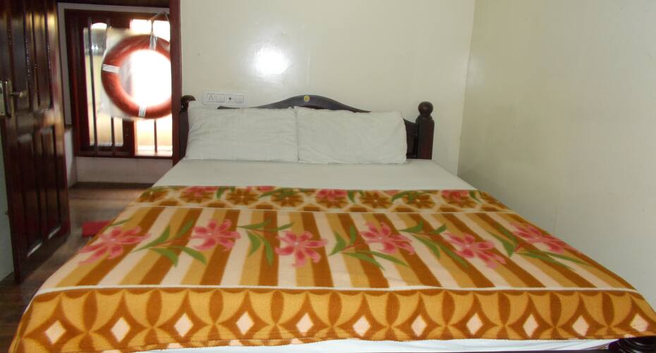 Venisa House Boat - Leisure Partner 1BH, Alleppey 2