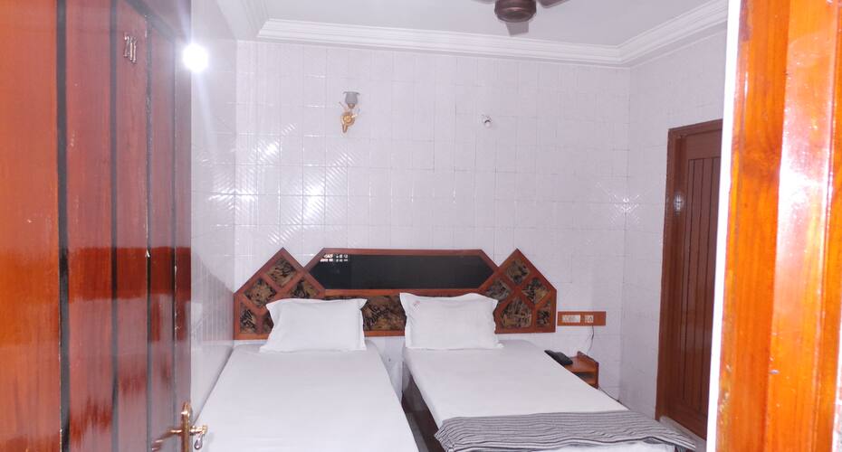 Hotel Hanuman Lodge, Guntur 2