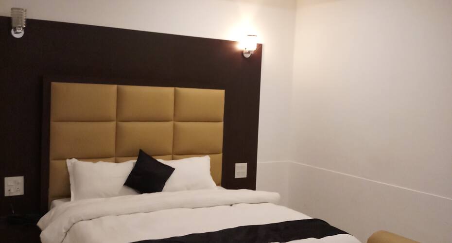 Hotel The Clarion, Fatehabad 3