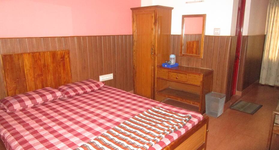Crown Tourist Home, Palakkad 1