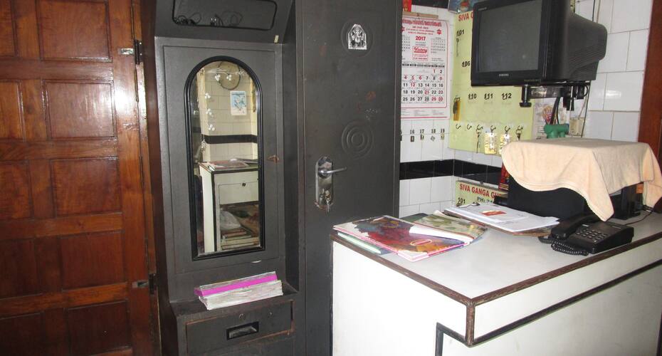 SIVAGANGA Guest House, Thiruvananthapuram 4