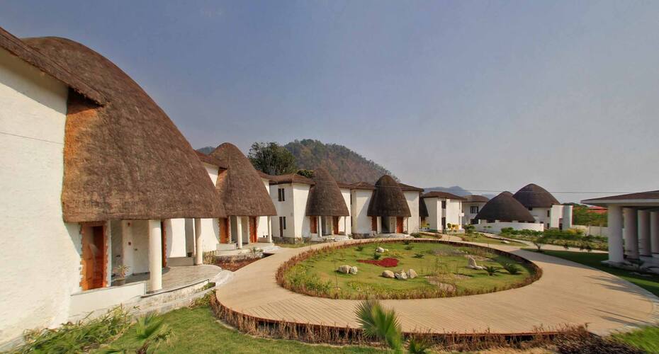 Lemon Tree Premier, Corbett Corbett Price, Reviews, Photos & Address