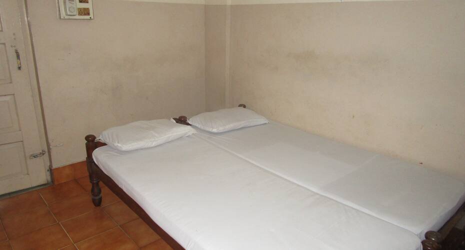 Chandy's Tourist Home, Thrissur 2
