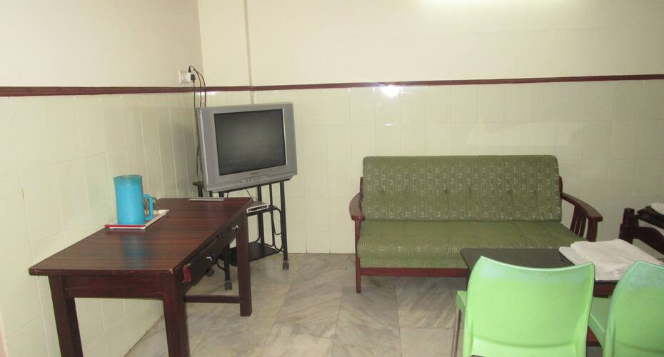 Chandy's Tourist Home, Thrissur 3