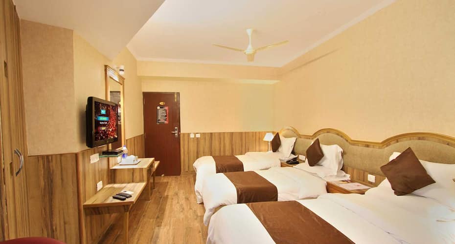 Hotel Empire International (Church Street), Bangalore 3