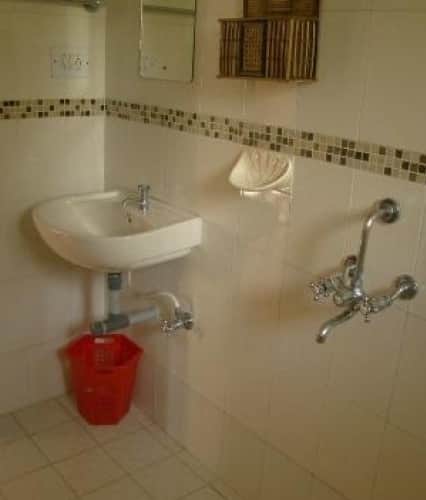 A beautiful and well finished bedroom stay, Goa 5