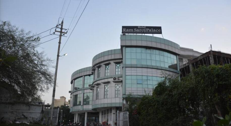 Hotel Ramsaroj Palace, Sagar 1